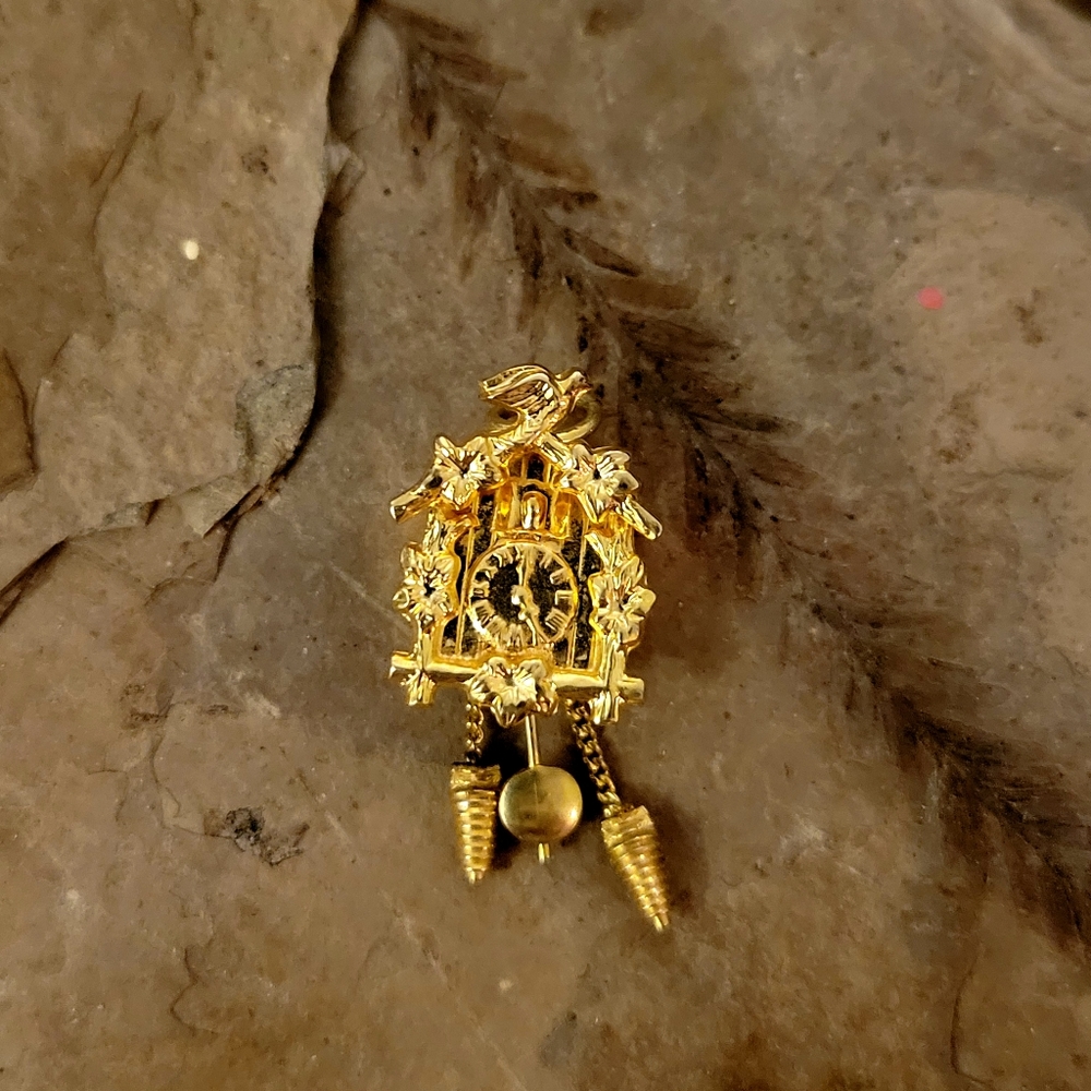 Vintage Articulated 8ct Gold Cuckoo Clock Charm or Pendant